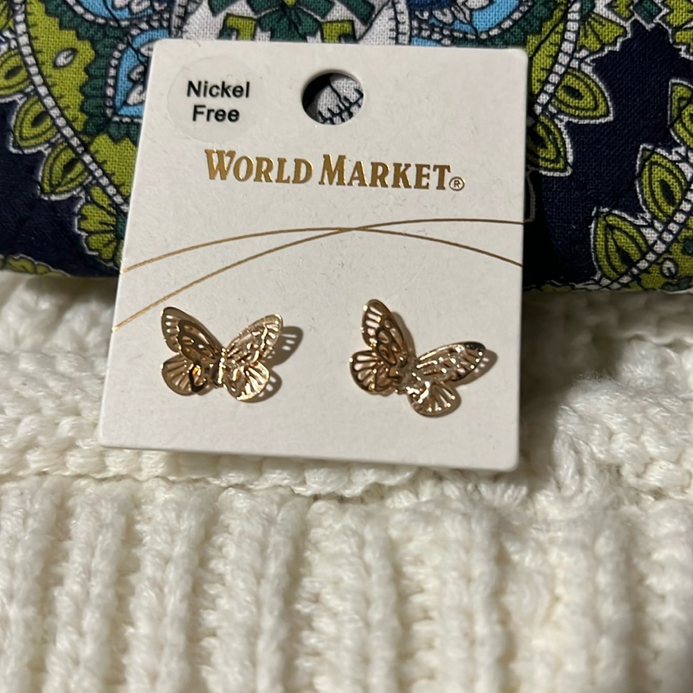Butterflies. Gold tone earrings. Post back.